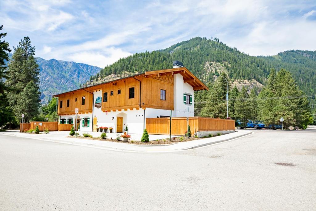 Enchantment Lodges - 5 Min Walk To Downtown Левънуърт Екстериор снимка